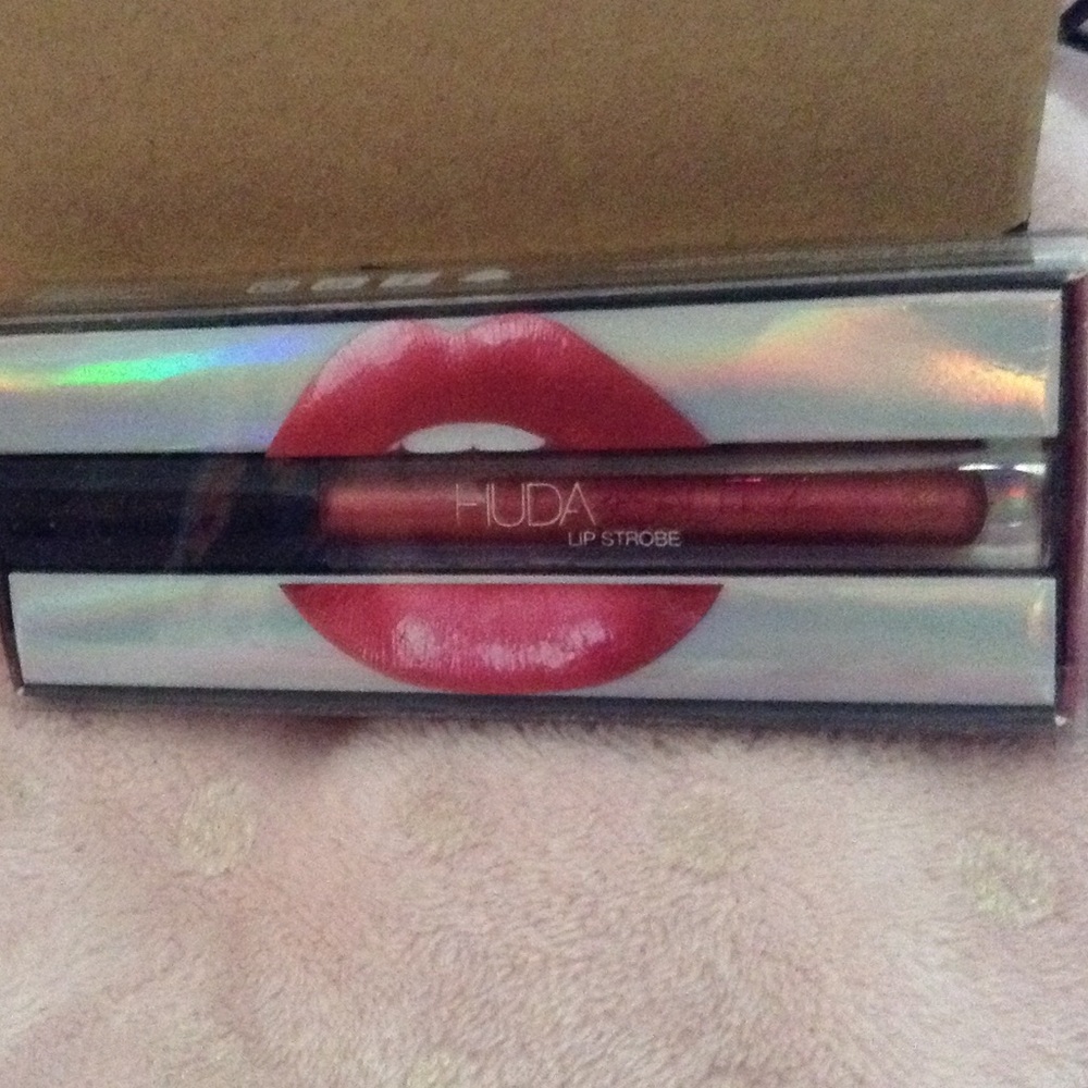 Sold on Merc Huda Beauty Lip Strobe